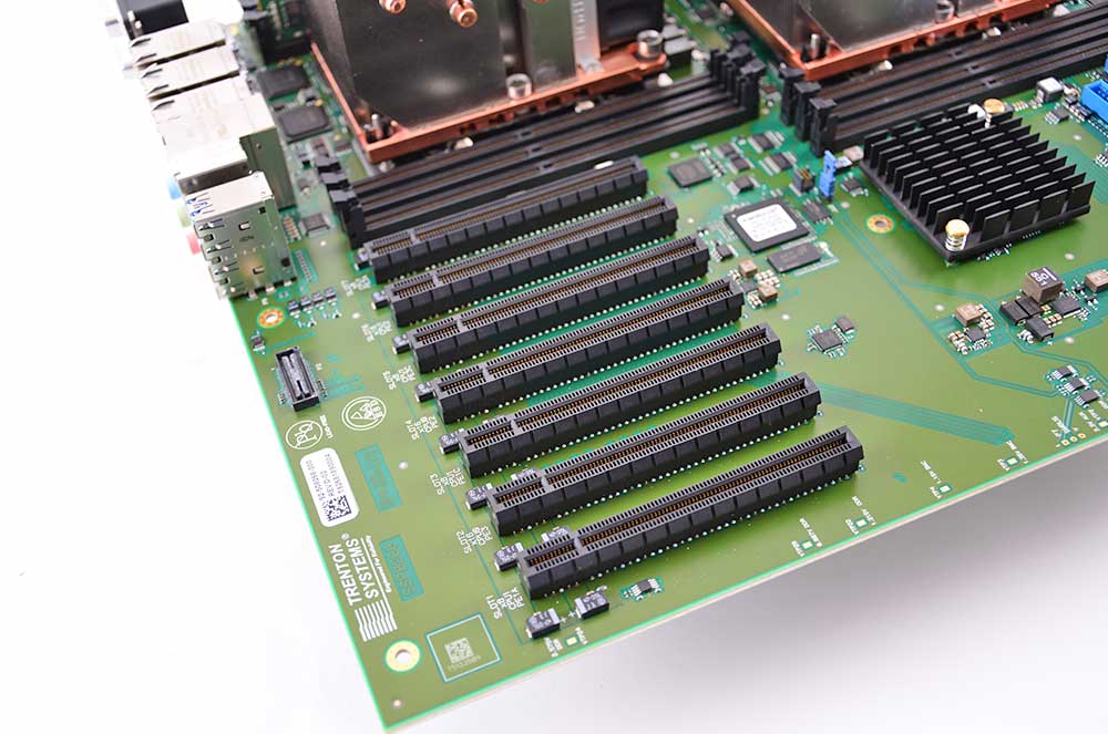 3U Servers PCIe Slots Default